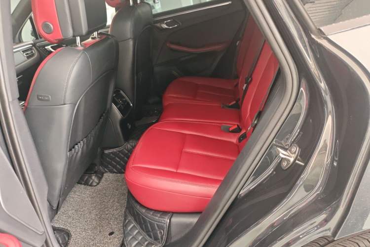 Used Porsche Macan 2024 Macan 2.0T Left Rear Seat