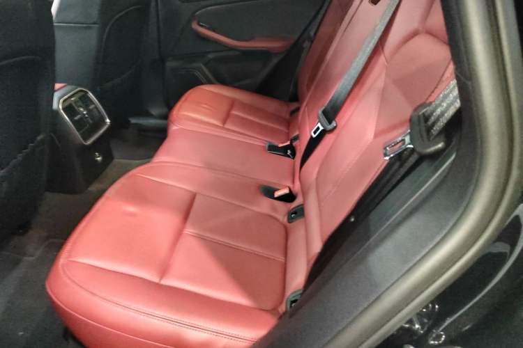 Used Porsche Macan 2024 Macan 2.0T Left Rear Seat