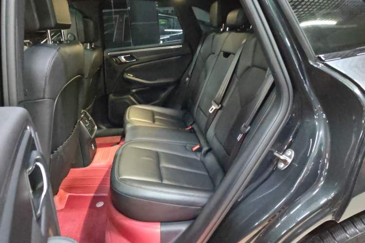 Used Porsche Macan 2024 Macan 2.0T Left Rear Seat