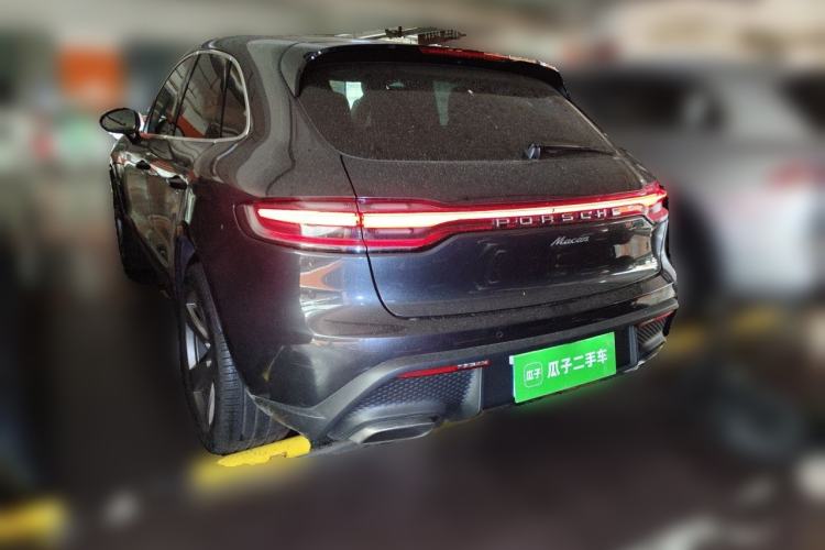 Used Porsche Macan 2024 Macan 2.0T Rear Left 45 Deg
