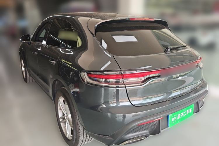 Used Porsche Macan 2024 Macan 2.0T Rear Left 45 Deg
