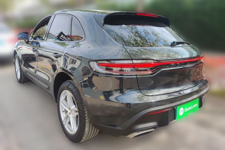 Used Porsche Macan 2024 Macan 2.0T Rear Left 45 Deg