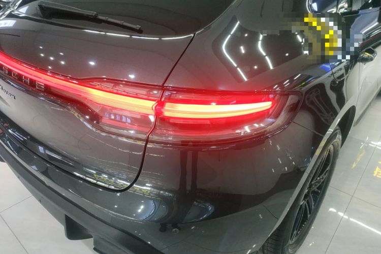 Used Porsche Macan 2024 Macan 2.0T Right Rear Taillight