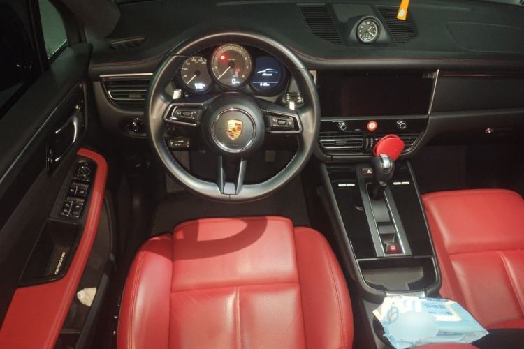 Used Porsche Macan 2024 Macan 2.0T Steering Wheel