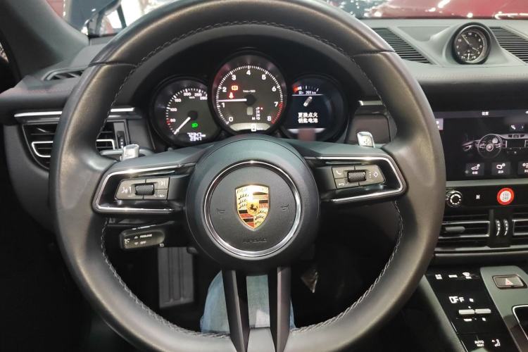 Used Porsche Macan 2024 Macan 2.0T Steering Wheel