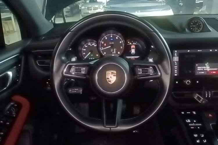 Used Porsche Macan 2024 Macan 2.0T Steering Wheel