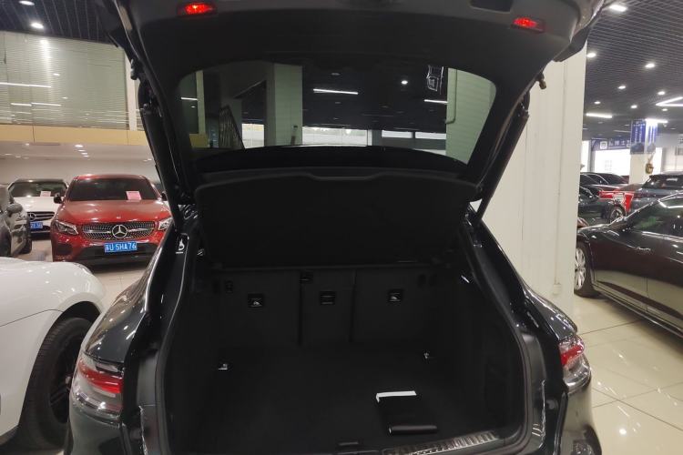 Used Porsche Macan 2024 Macan 2.0T Trunk