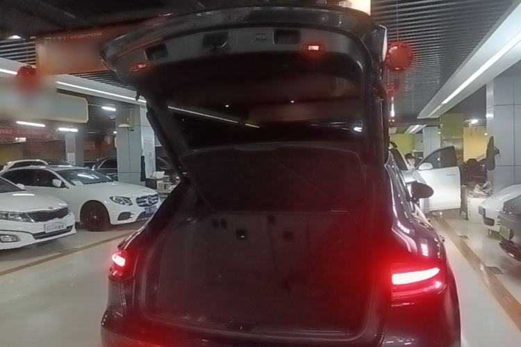 Used Porsche Macan 2024 Macan 2.0T Trunk