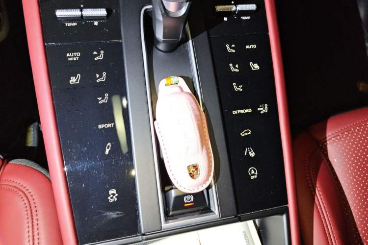 Used Porsche Macan 2024 Macan 2.0T Vehicle Key