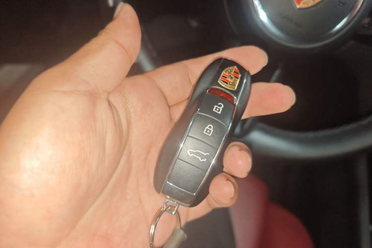Used Porsche Macan 2024 Macan 2.0T Vehicle Key