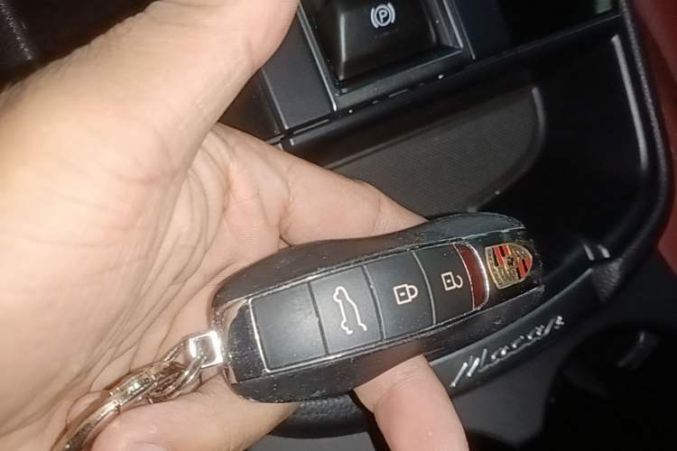 Used Porsche Macan 2024 Macan 2.0T Vehicle Key