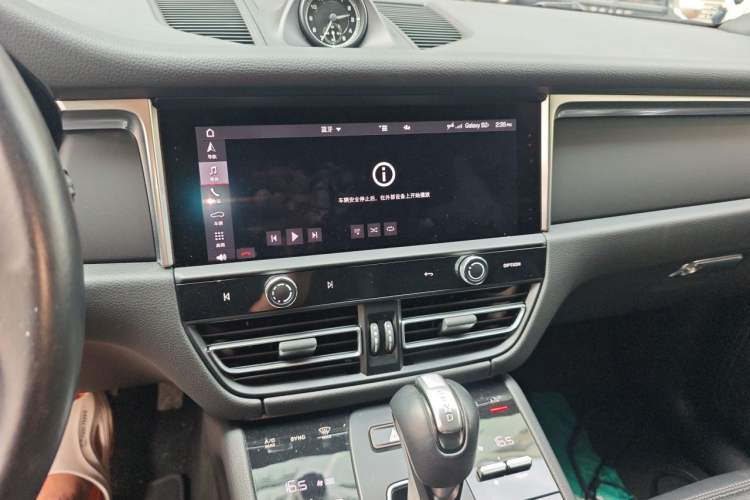 Used Porsche Macan 2024 Macan 2.0T Audio And AC Panel