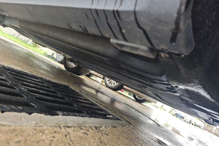 Used Porsche Macan 2024 Macan 2.0T Chassis Front Right