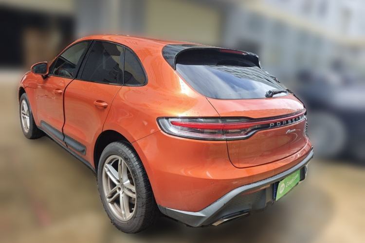 Used Porsche Macan 2024 Macan 2.0T Rear Left 45 Deg
