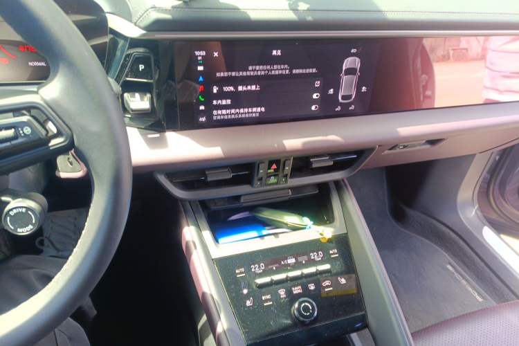 Used Porsche Macan 2024 Macan Long Range Edition Audio And AC Panel