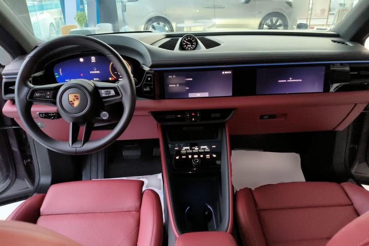 Used Porsche Macan 2024 Macan Long Range Edition Center Console