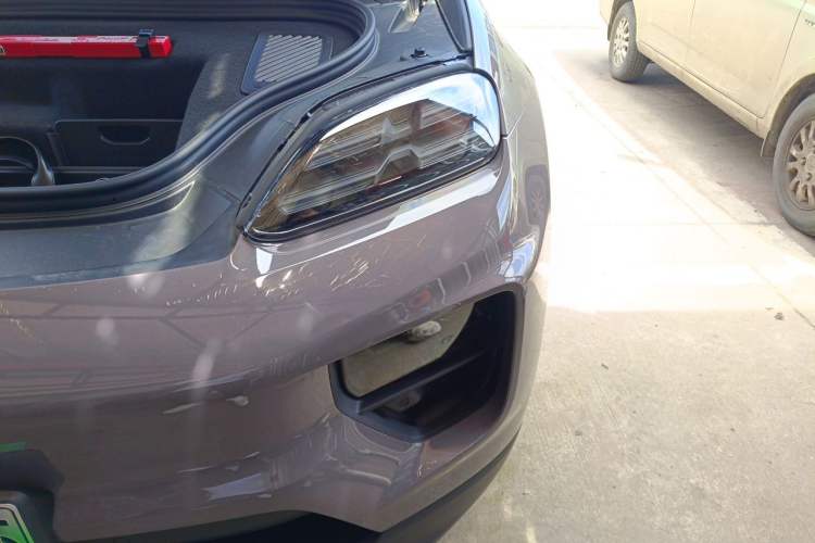 Used Porsche Macan 2024 Macan Long Range Edition Engine Bay Left