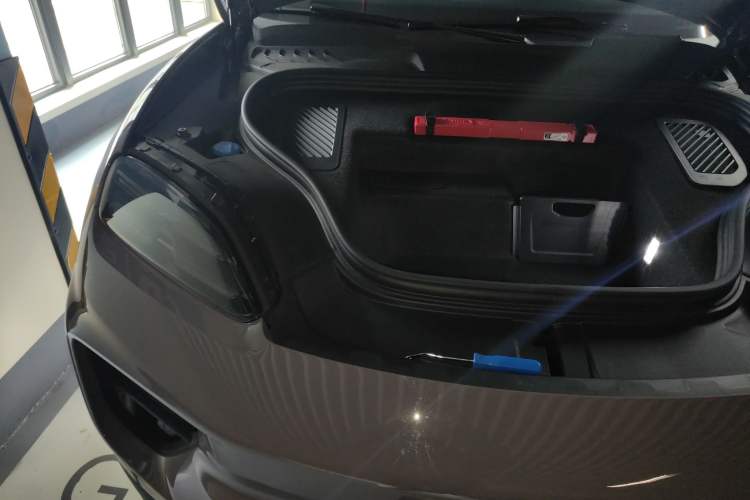 Used Porsche Macan 2024 Macan Long Range Edition Engine Bay Right
