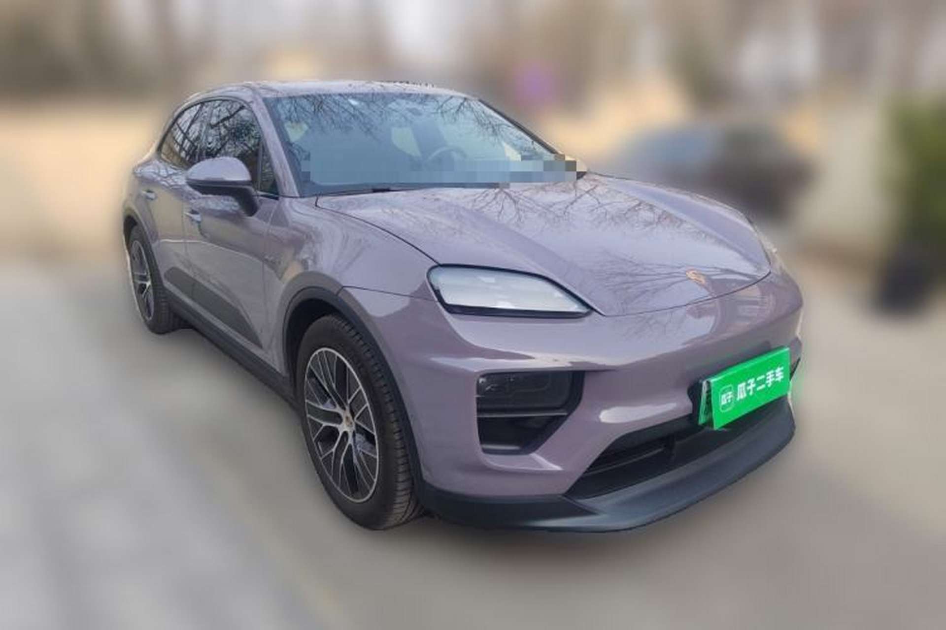 Used Porsche Macan 2024 Macan Long Range Edition Front Right 45 Deg