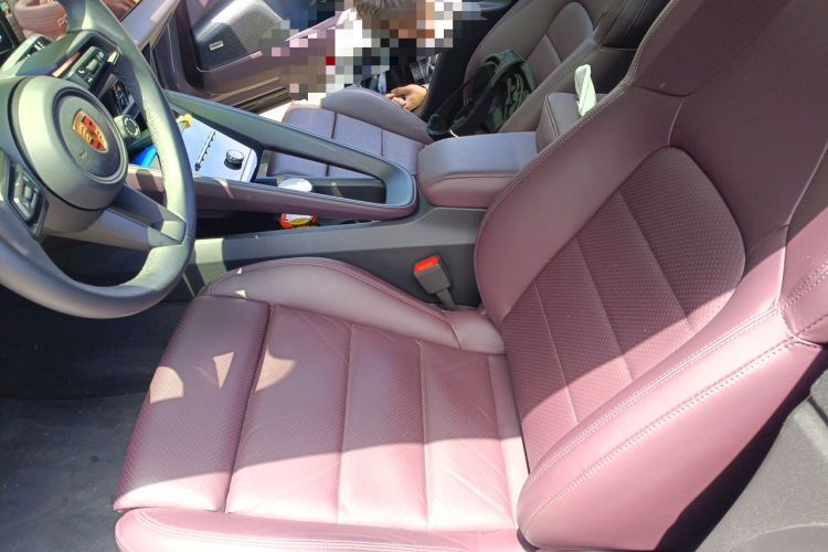Used Porsche Macan 2024 Macan Long Range Edition Left Front Seat