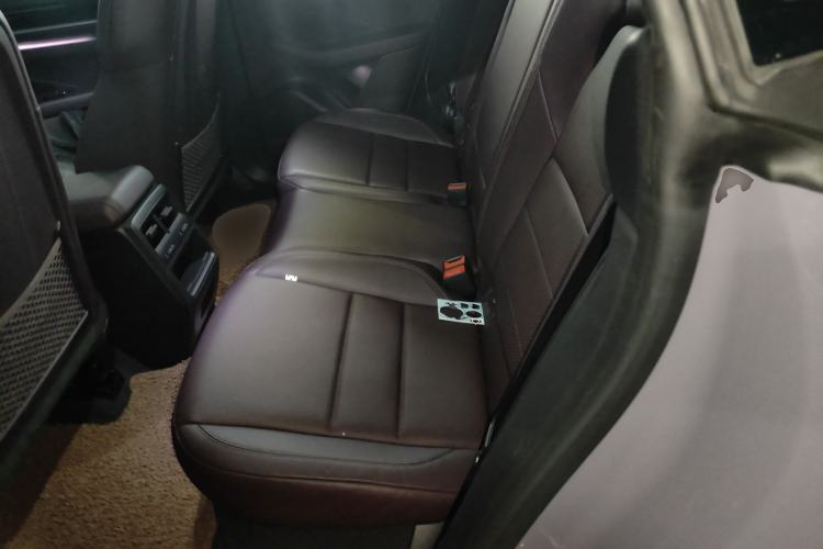 Used Porsche Macan 2024 Macan Long Range Edition Left Rear Seat