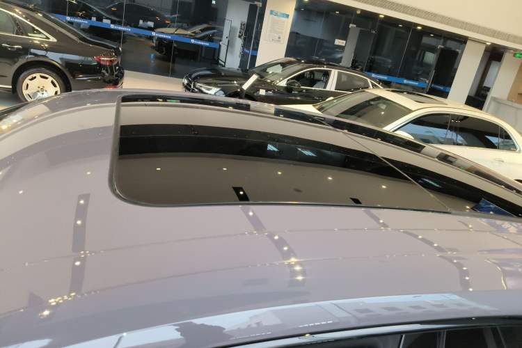 Used Porsche Macan 2024 Macan Long Range Edition Roof