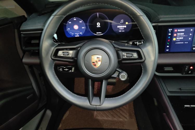 Used Porsche Macan 2024 Macan Long Range Edition Steering Wheel