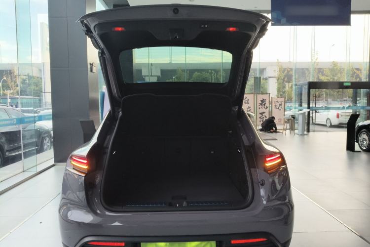 Used Porsche Macan 2024 Macan Long Range Edition Trunk