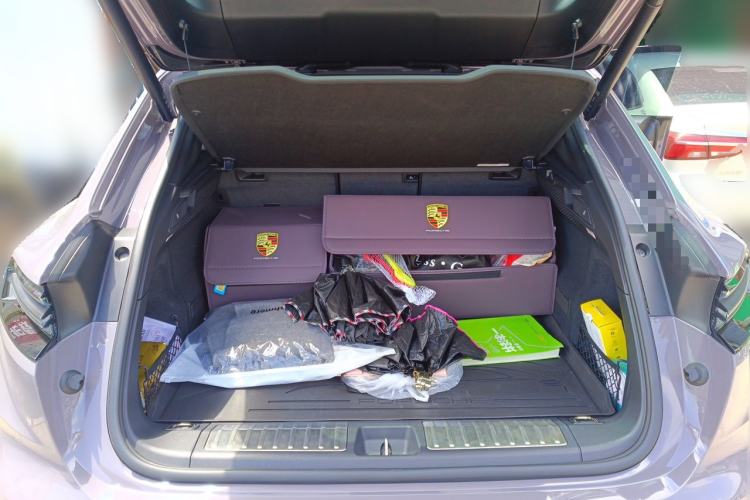 Used Porsche Macan 2024 Macan Long Range Edition Trunk