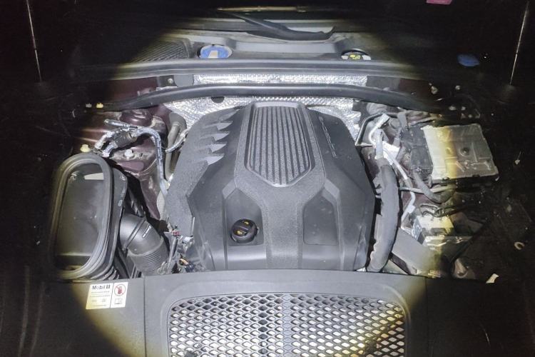 Used Porsche Macan 2024 Macan 2.0T Engine Bay
