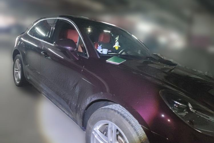 Used Porsche Macan 2024 Macan 2.0T Front Right 45 Deg