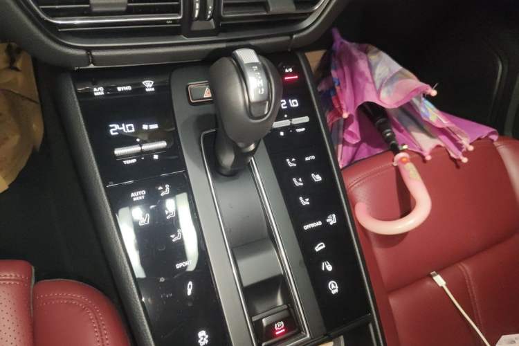 Used Porsche Macan 2024 Macan 2.0T Gear Lever