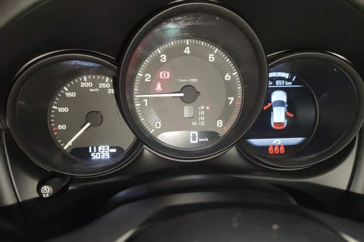 Used Porsche Macan 2024 Macan 2.0T Instrument Cluster