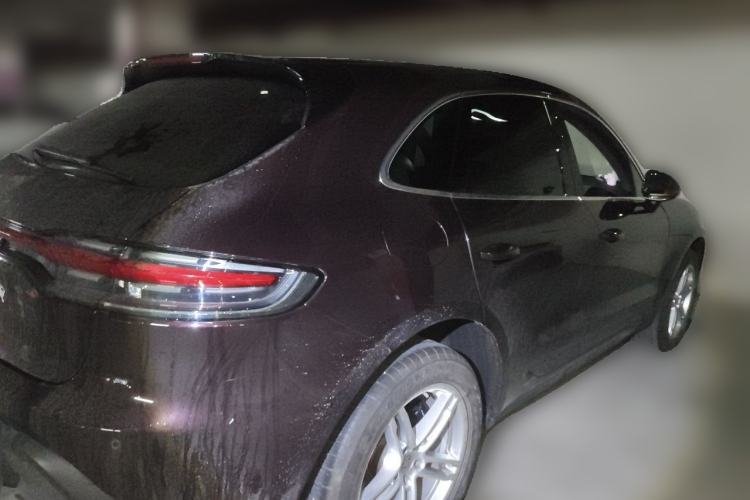 Used Porsche Macan 2024 Macan 2.0T Rear Right 45 Deg