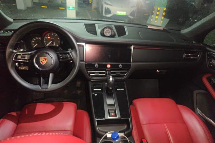 Used Porsche Macan 2024 Macan 2.0T Center Console