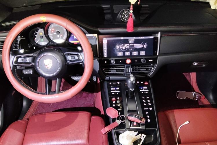 Used Porsche Macan 2024 Macan 2.0T Center Console