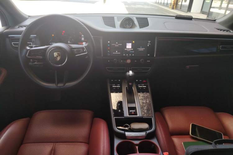 Used Porsche Macan 2024 Macan 2.0T Center Console