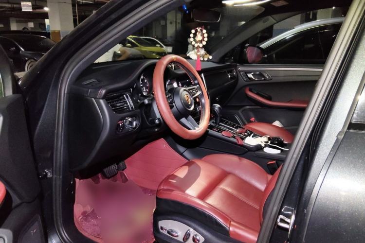 Used Porsche Macan 2024 Macan 2.0T Driver Seat