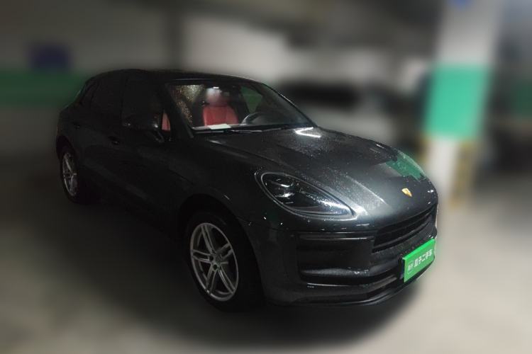 Used Porsche Macan 2024 Macan 2.0T Front Right 45 Deg