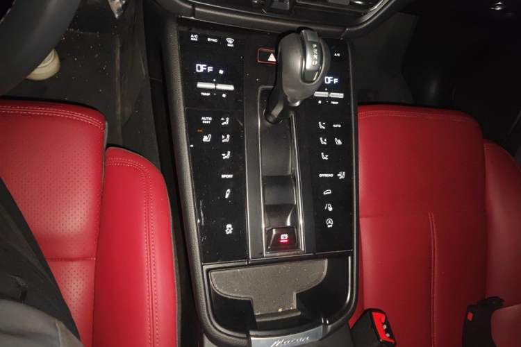 Used Porsche Macan 2024 Macan 2.0T Gear Lever