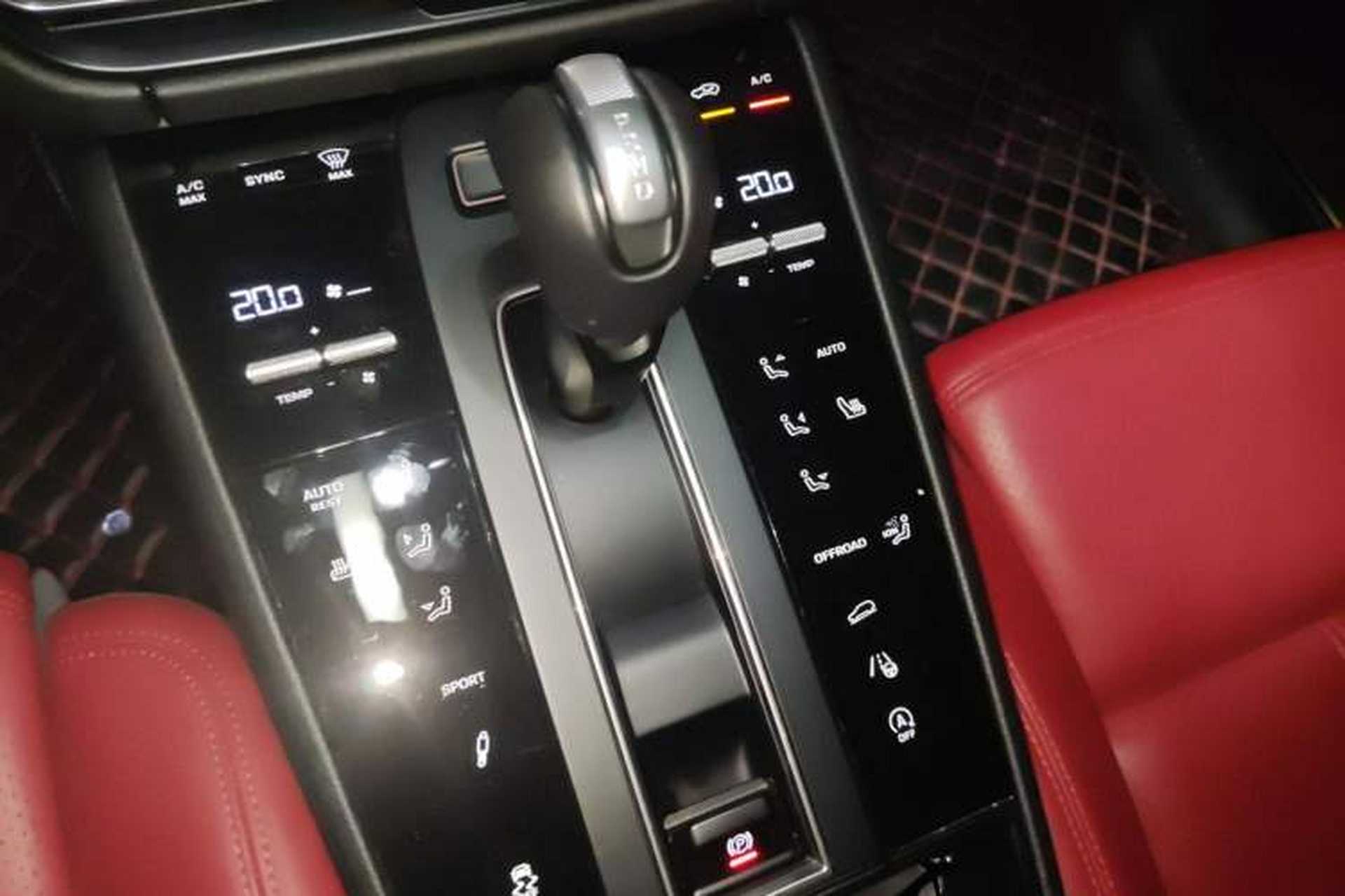 Used Porsche Macan 2024 Macan 2.0T Gear Lever