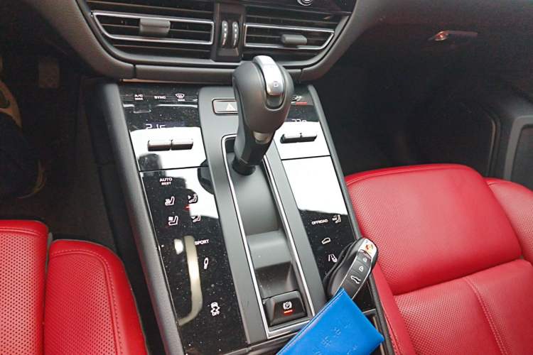 Used Porsche Macan 2024 Macan T 2.0T Gear Lever