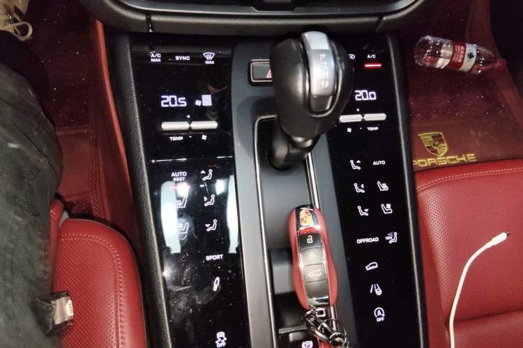 Used Porsche Macan 2024 Macan 2.0T Gear Lever