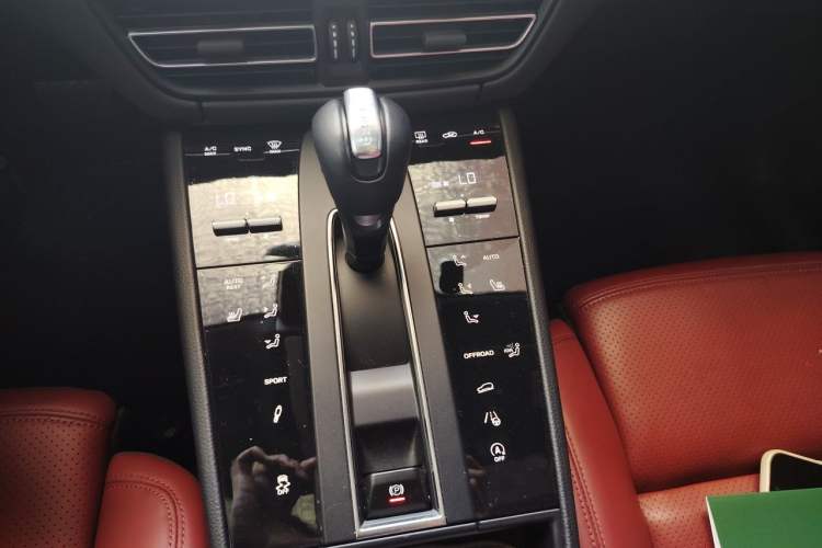 Used Porsche Macan 2024 Macan 2.0T Gear Lever