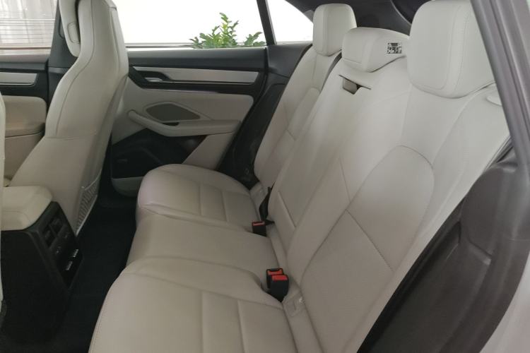 Used Porsche Macan 2024 Macan 4 Left Rear Seat
