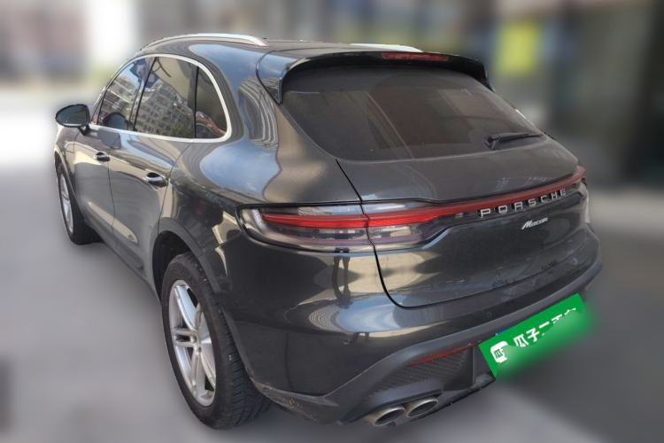 Used Porsche Macan 2024 Macan 2.0T Rear Left 45 Deg