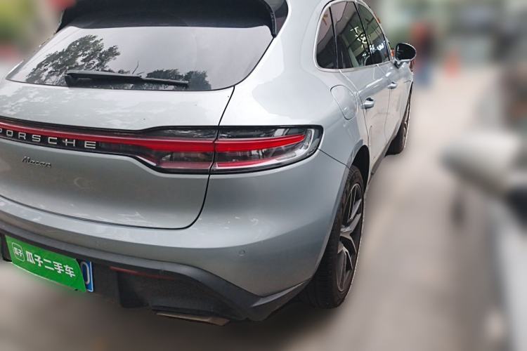 Used Porsche Macan 2024 Macan T 2.0T Rear Right 45 Deg