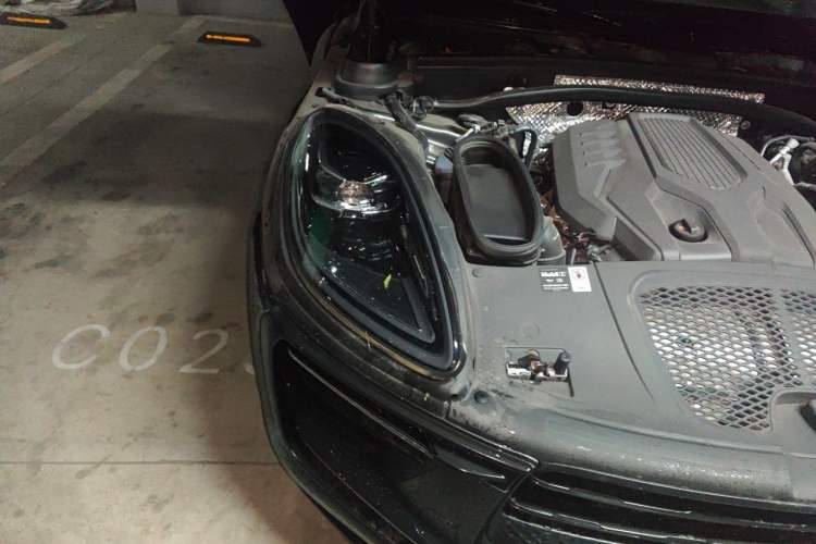 Used Porsche Macan 2024 Macan 2.0T Right Front Headlight
