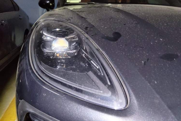Used Porsche Macan 2024 Macan 2.0T Right Front Headlight