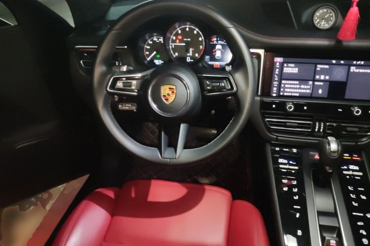 Used Porsche Macan 2024 Macan 2.0T Steering Wheel